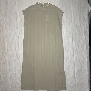 Grade & Gather Woman’s Beige Maxi Dress Mock Neck Plissé Pleated Minimalist Sz L